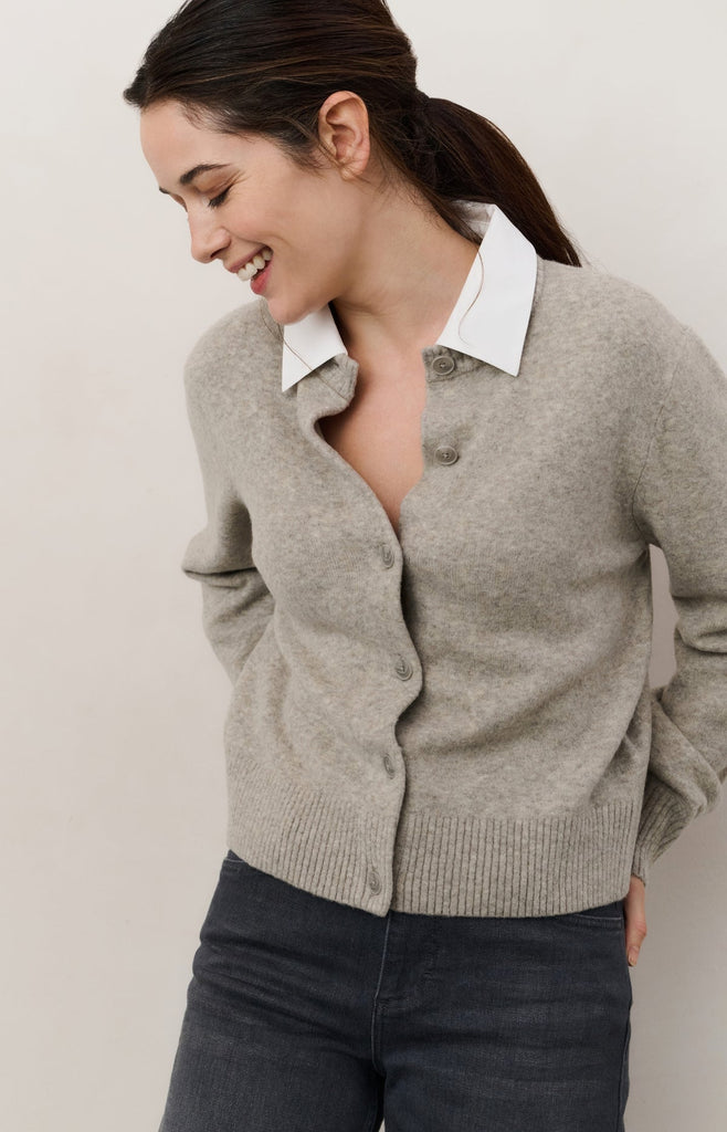 Cardigan with detachable collar- Grey