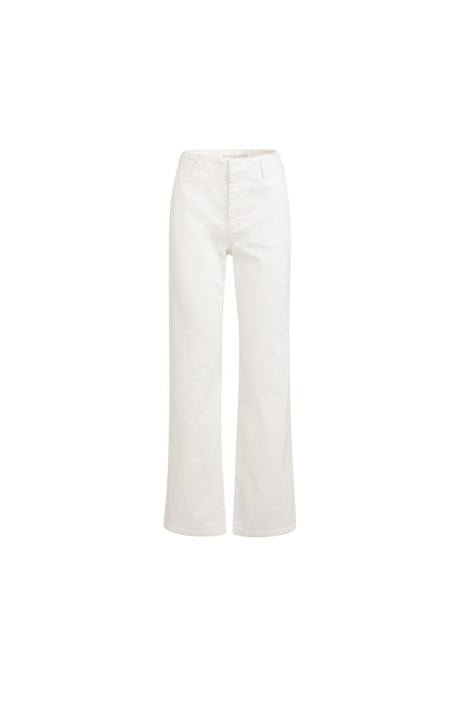 Chino jeans with straight legs