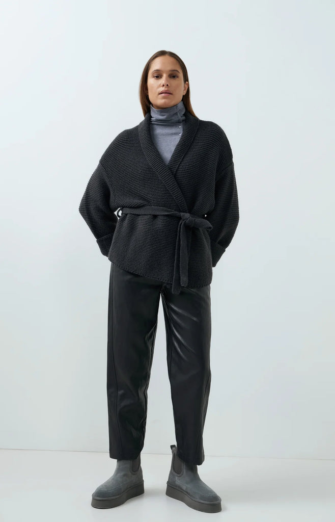 Faux leather carrot fit