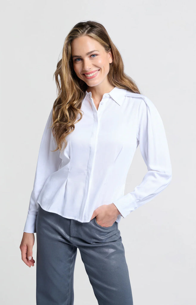 Fitted blouse with long sleeves and shoulder accents