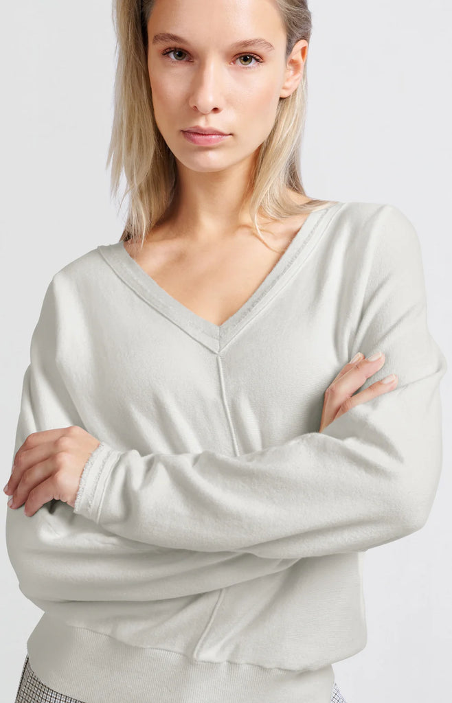 Sweater w Batwings- Grey