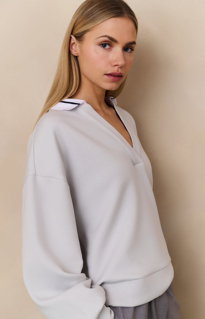 Sweatshirt with polo collar and V-neck- Grey