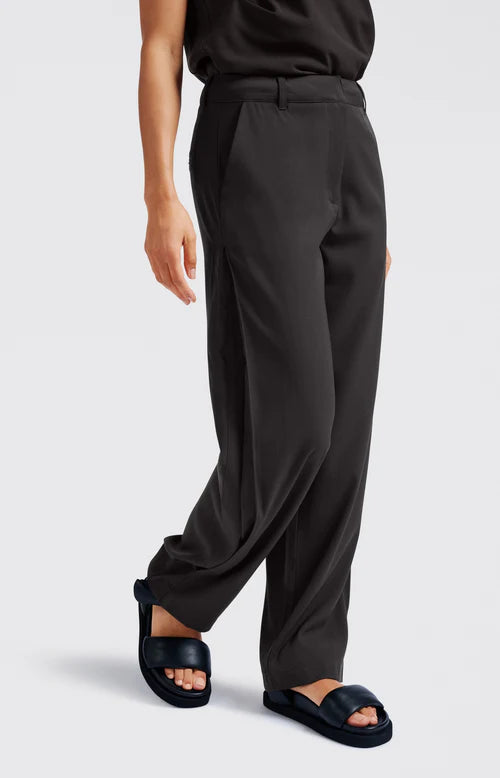 Woven Straight Leg Trousers by yaya